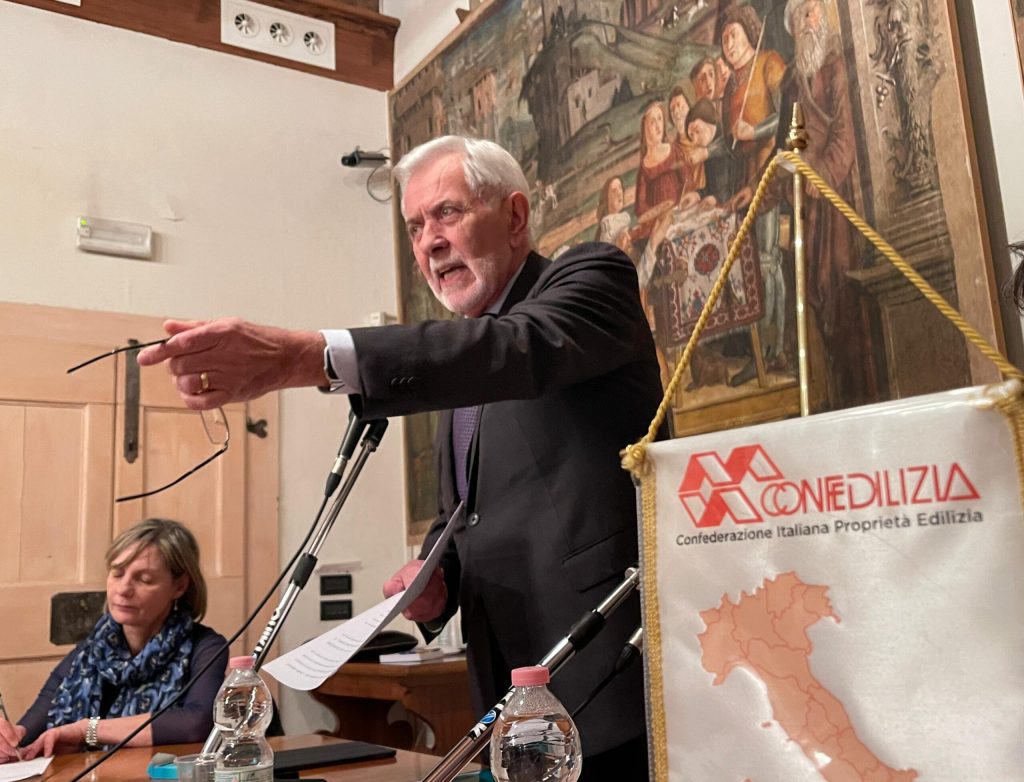 18a8915c-ed11-48d3-8957-8ea753c28b14-scaled