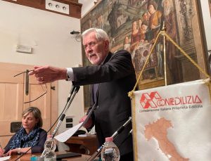 18a8915c-ed11-48d3-8957-8ea753c28b14-scaled